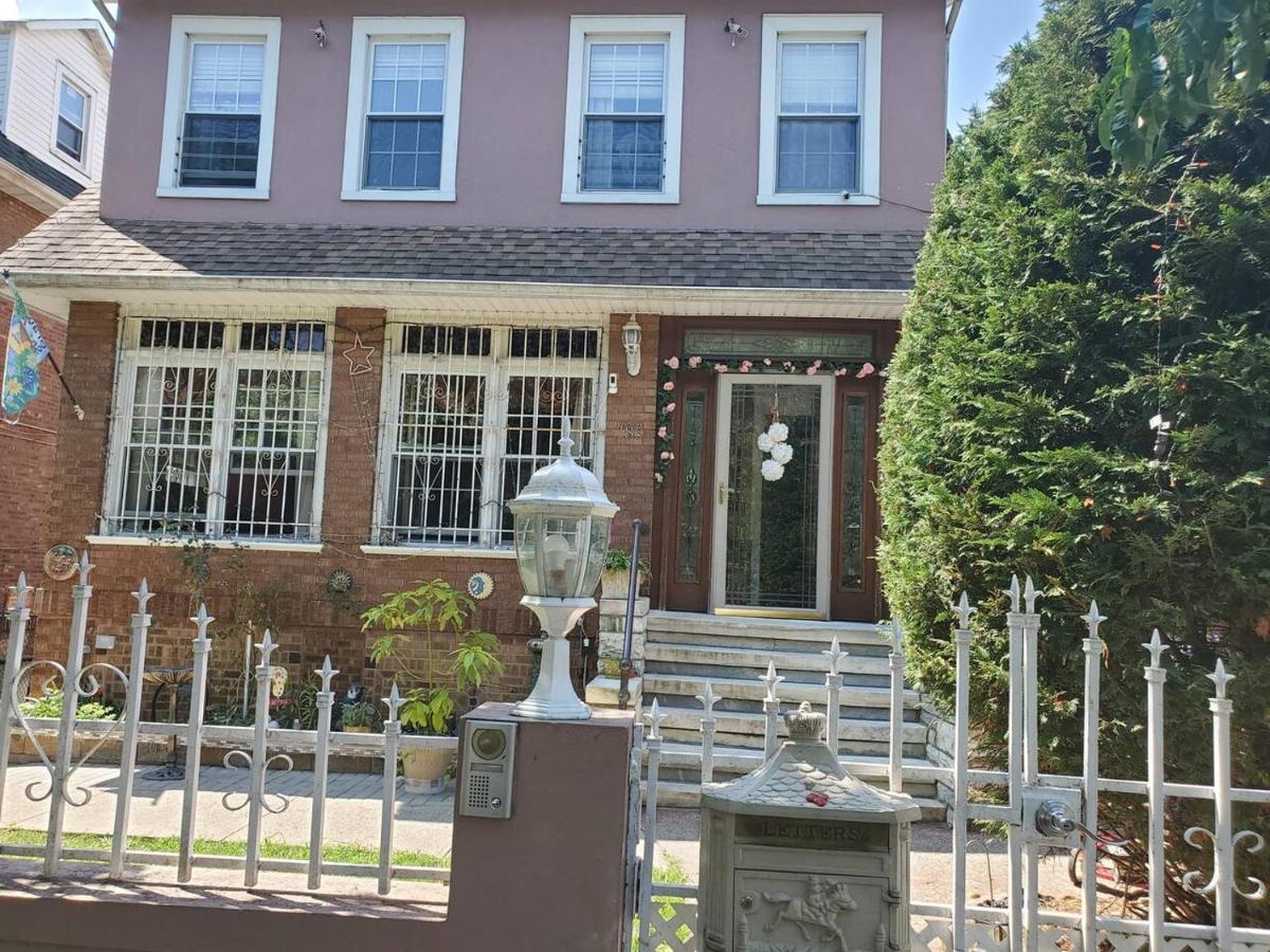 Lovely 2 Bedroom Apartment With 2 Entrance And Parking New York Exterior foto